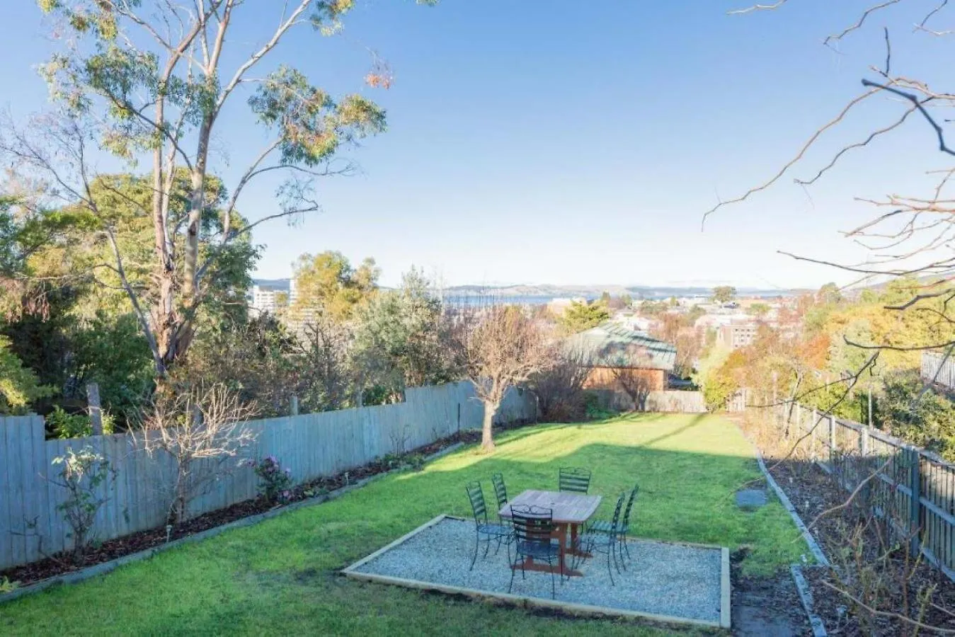 Semesterbostad Omaroo House - Panoramic Water Views Villa Hobart