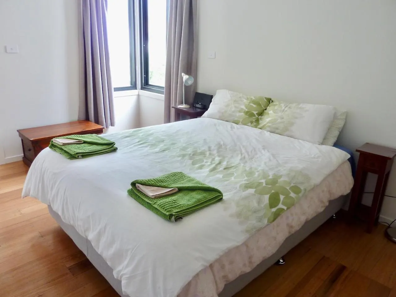 Omaroo House - Panoramic Water Views Villa Hobart Semesterbostad