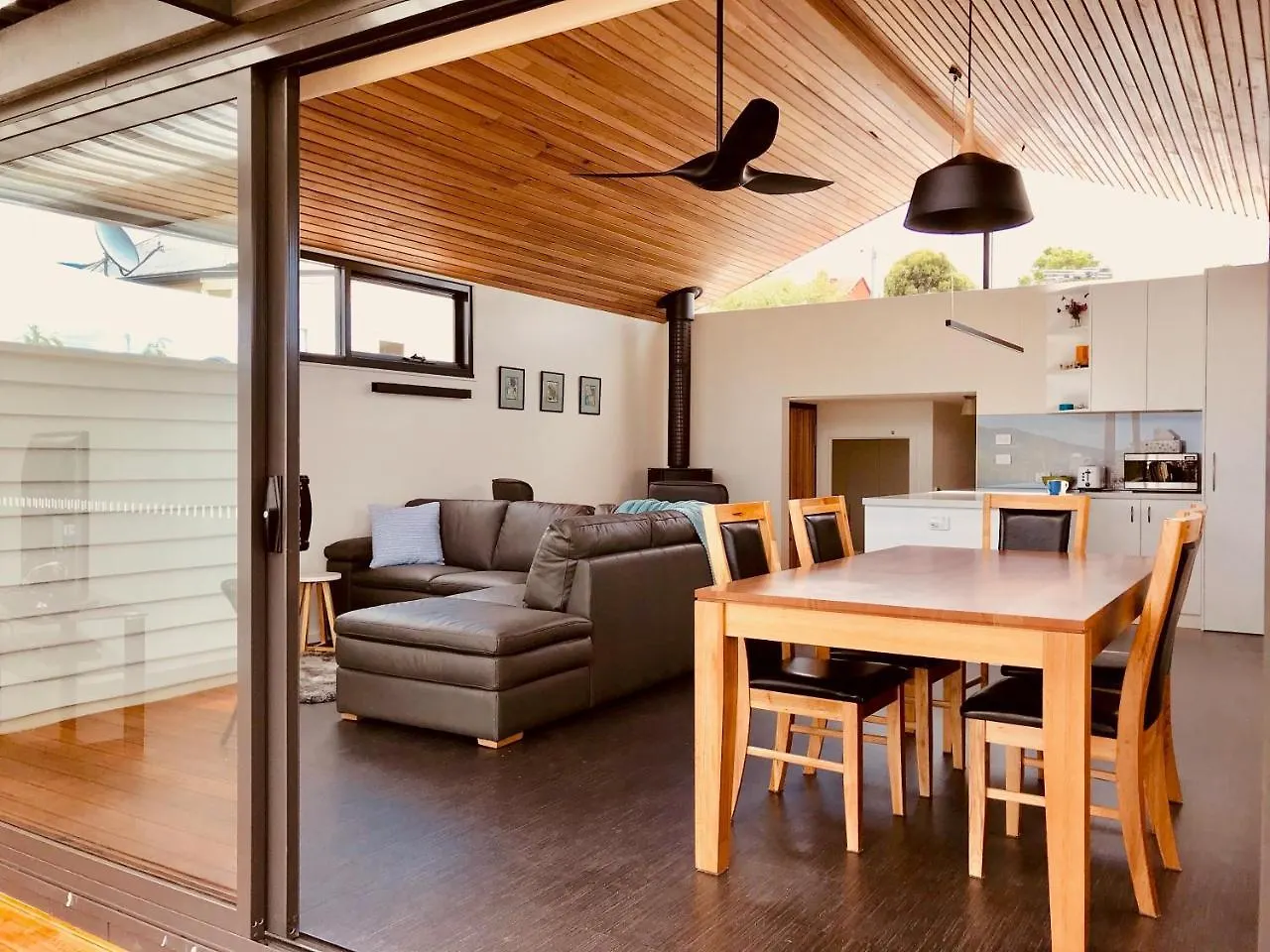 Omaroo House - Panoramic Water Views Villa Hobart 0*,