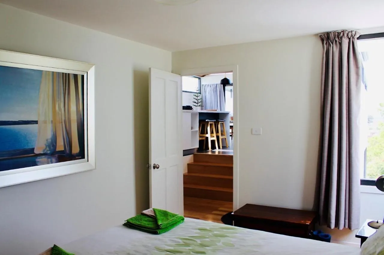 Omaroo House - Panoramic Water Views Villa Hobart Australien