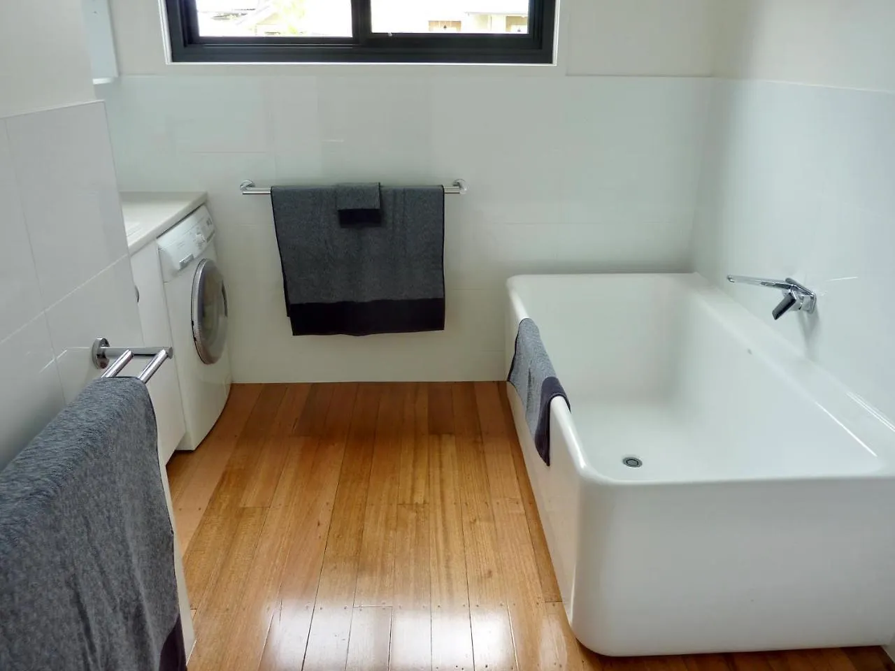 Omaroo House - Panoramic Water Views Villa Hobart Australien